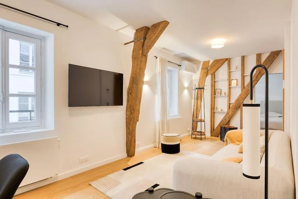 Cosy Duplex In The Heart Of Beaupassage דירה