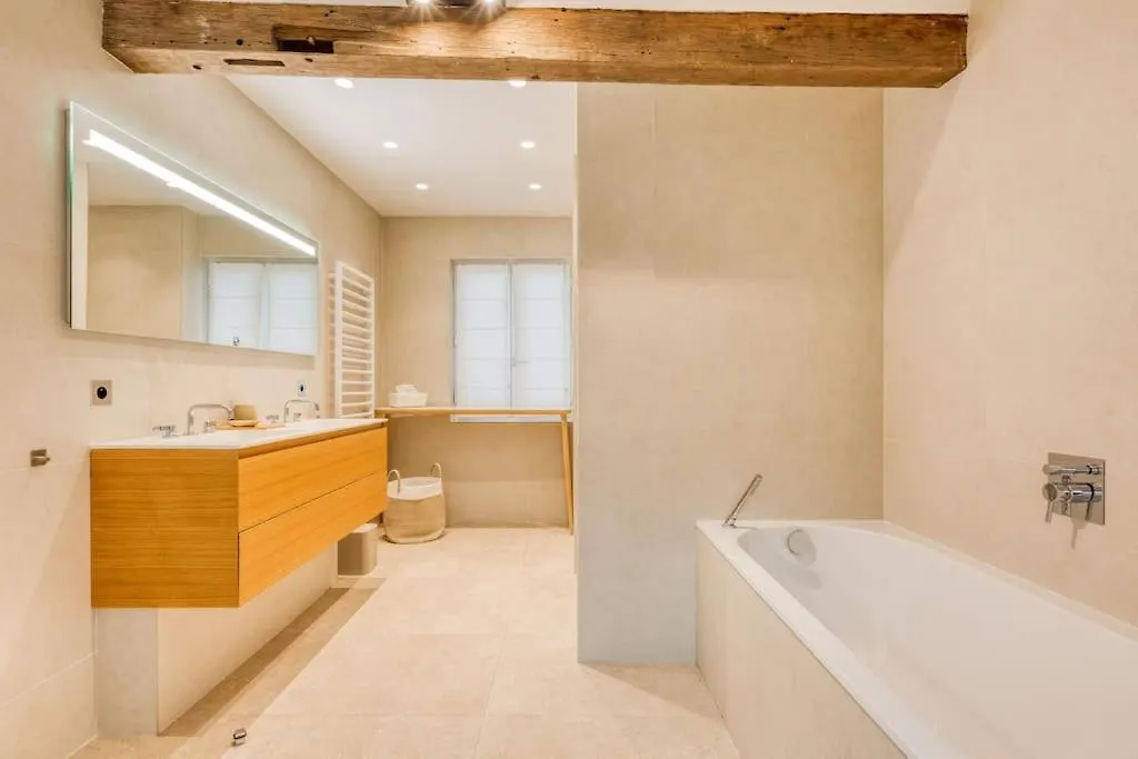 Cosy Duplex In The Heart Of Beaupassage דירה