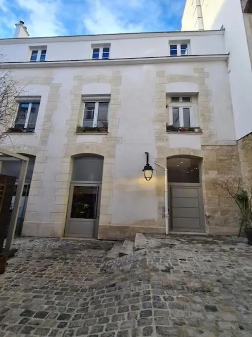 Cosy Duplex In The Heart Of Beaupassage פריז